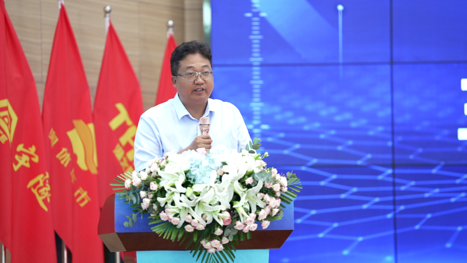 喜訊 | 重慶宇隧再次單筆億元設(shè)備采購(gòu)簽約儀式圓滿舉行！