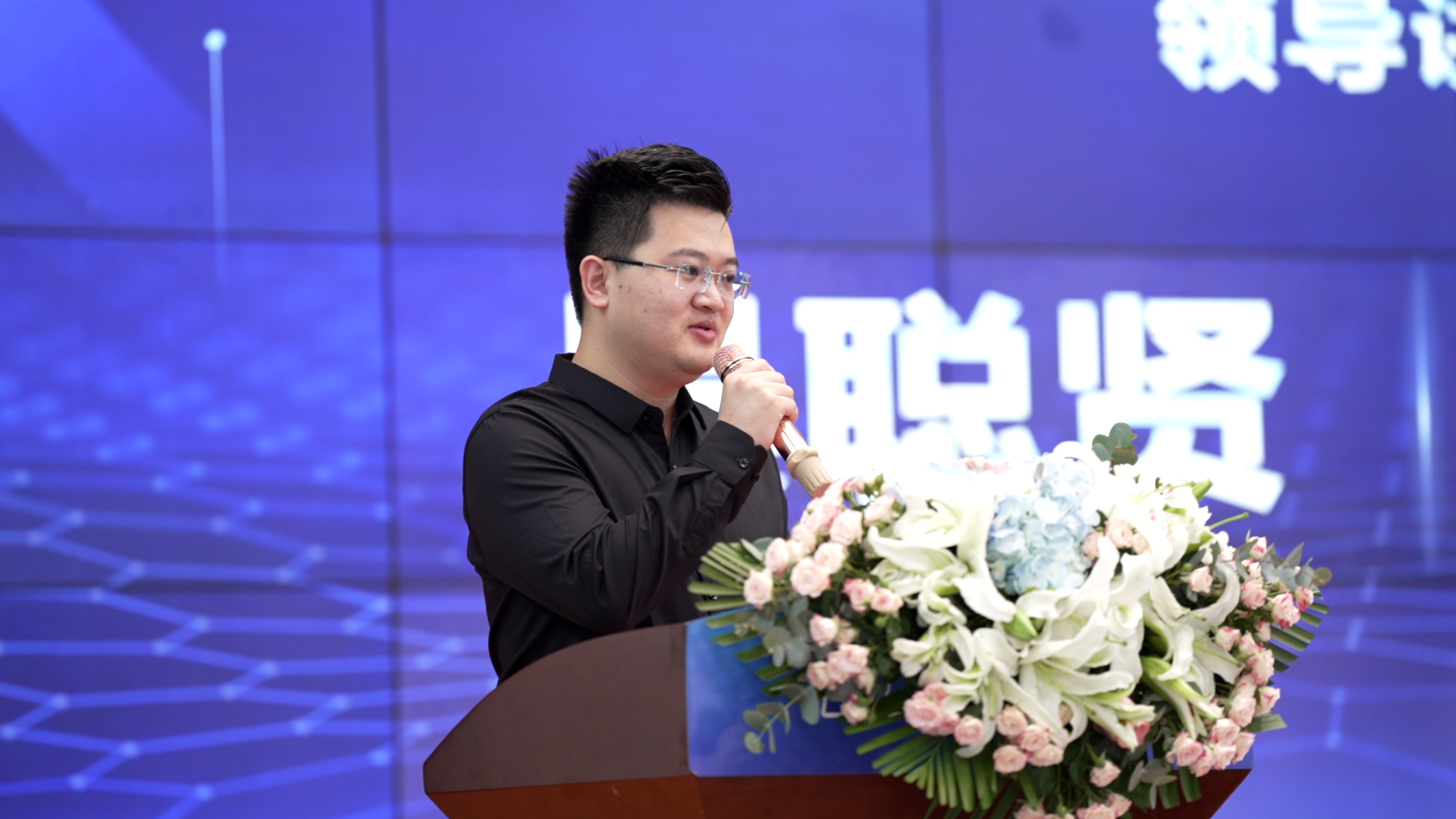 喜訊 | 重慶宇隧再次單筆億元設(shè)備采購(gòu)簽約儀式圓滿舉行！