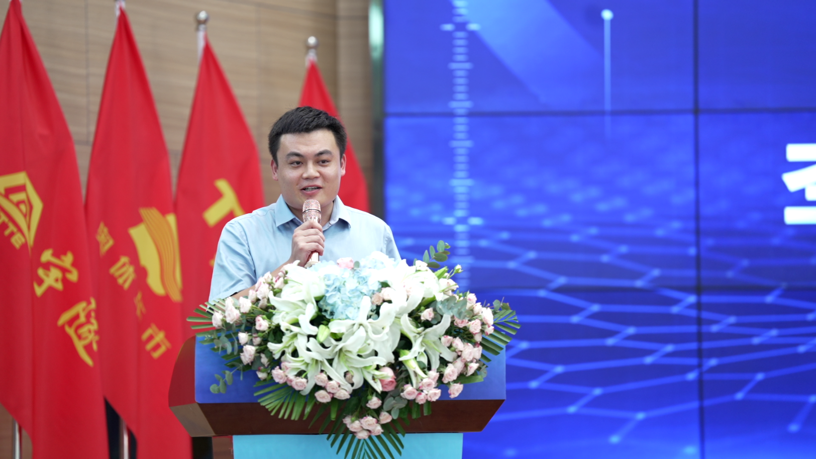 喜訊 | 重慶宇隧再次單筆億元設(shè)備采購(gòu)簽約儀式圓滿舉行！