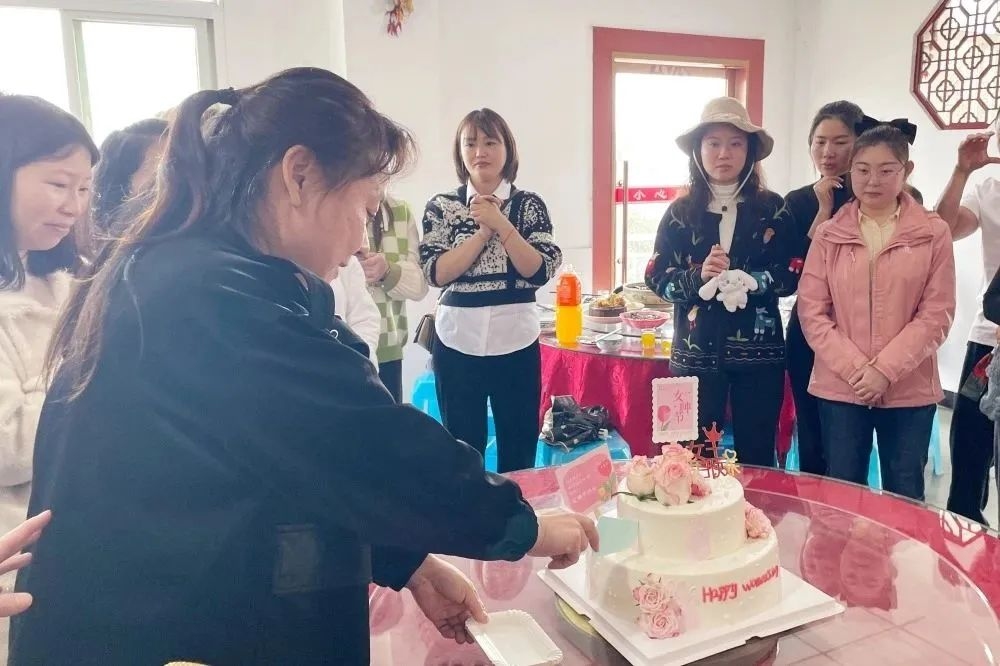 獻禮3.8節(jié)|勇做攀登者，奮進新未來