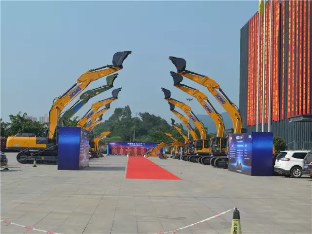 “偉大的勝利、徐工的驕傲”感恩定貨會簡報